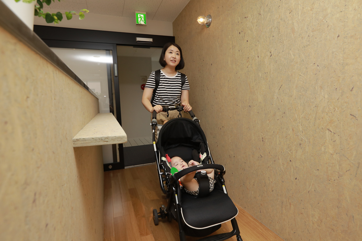 ベビーカーで診療室に
